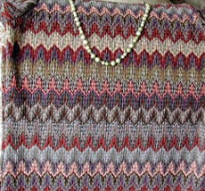 peridot necklace on stripe